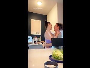 Real Mom and Daughter-1