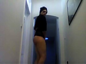 Femboy Twink Shakes His Booty in Emo Amateur Video