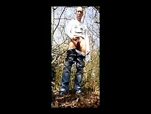 Pissing, Wanking & Cumming Outside
